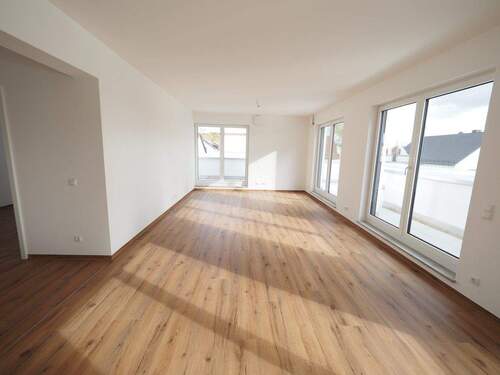 Wohnzimmer - 4 Zimmer Etagenwohnung zur Miete in Nandlstadt