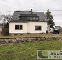 Freistehendes Wohnhaus mit Garage u. großem Grundstück in direkter Nähe zum Losheimer Stausee - Losheim am See