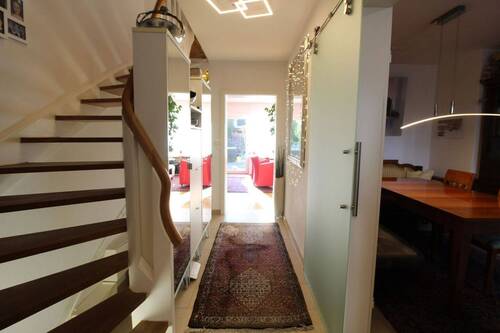 Eingangsbereich - 5 Zimmer Reihenmittelhaus zum Kaufen in Erding