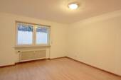 Schlafzimmer - 4 Zimmer Etagenwohnung zur Miete in Schönau