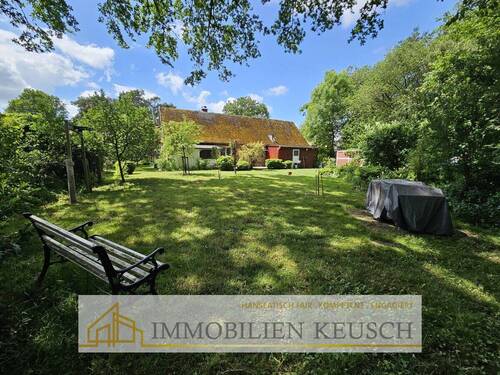 Gartenansicht - 5 Zimmer Einfamilienhaus zum Kaufen in Zeven