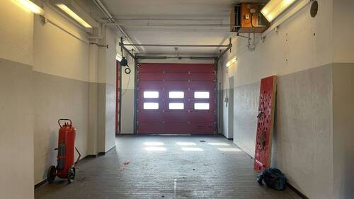 Fahrzeughalle - 