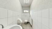 Mitarbeitertoilette Halle 1 - 