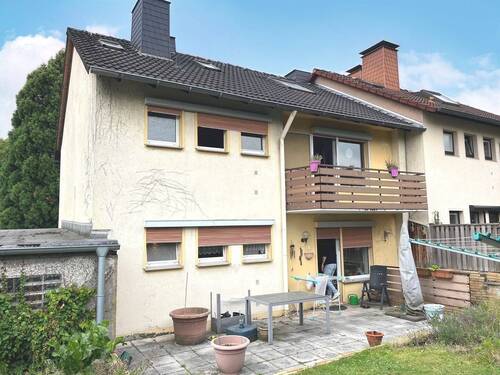 Rückansicht mit Terrasse & Balkon - 6 Zimmer Doppelhaushälfte zum Kaufen in Castrop-Rauxel