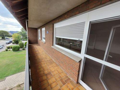 Balkon - 4 Zimmer Etagenwohnung zur Miete in Rheinberg