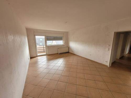 Wohnzimmer - 4 Zimmer Etagenwohnung in Rheinberg