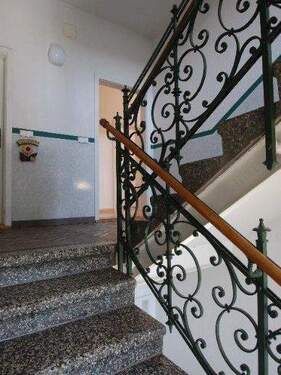 Treppenhaus - 2 Zimmer Etagenwohnung in Chemnitz