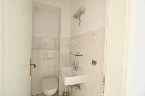 WC - 