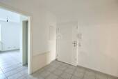 Flur Blick Richtung Treppenhaus - 