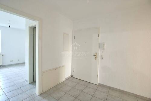 Flur Blick Richtung Treppenhaus - 