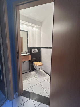 Gäste-WC - Reihenmittelhaus mit 141,00 m² in Kaiserslautern zum Kaufen