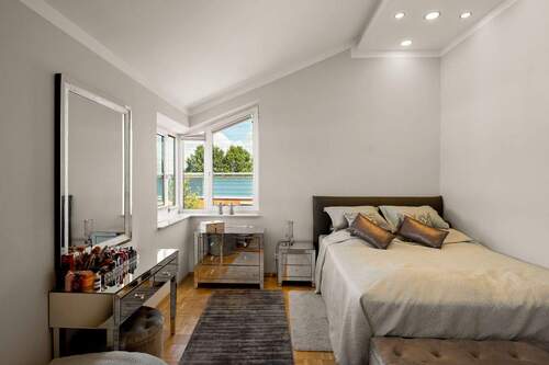 Zimmer 1 Dachgeschoss - 