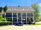 Hausfront - Etagenwohnung mit 77,00 m&sup2; in Königsfeld im Schwarzwald zum Kaufen