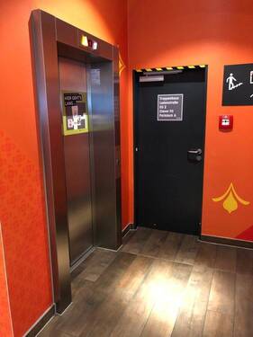 Zugang über Aufzug - Tiefgaragenstellplatz im Marstall - Innenstadt!