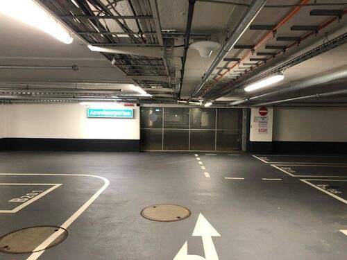 Zufahrt - Garage, Stellplatz in Ludwigsburg