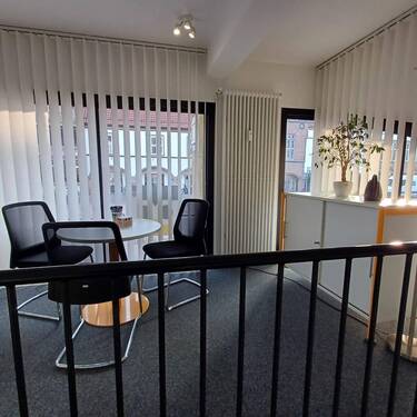 WhatsApp Image 2025-02-04 at 15.31.24 (1).jpeg - helle, moderne Praxisflächen in bester Innenstadtlage