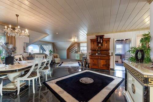 Wohnbereich 1. OG - Einfamilienhaus mit 341,00 m&sup2; in Bedburg zum Kaufen