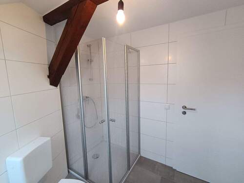 Bad (2) - 3 Zimmer Etagenwohnung zur Miete in Reichenbach im Vogtland