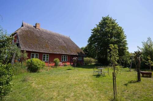 08 - Wohnhaus aussen 4.jpg - 