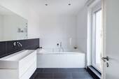 Bad en Suite mit Wanne - 