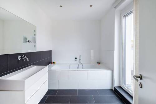Bad en Suite mit Wanne - 