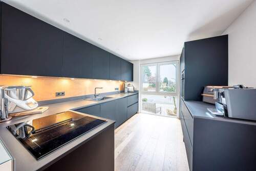 Küche - 6 Zimmer Doppelhaushälfte zum Kaufen in Holzwickede