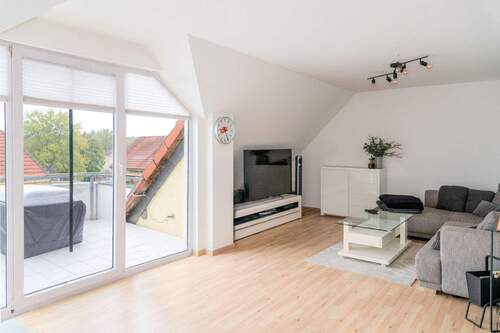 Wohnzimmer - 2 Zimmer Etagenwohnung zum Kaufen in Braunschweig