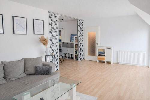 Wohnzimmer - 2 Zimmer Etagenwohnung in Braunschweig