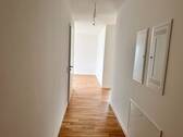 Eingangsflur - Etagenwohnung mit 82,40 m&sup2; in Berlin zur Miete
