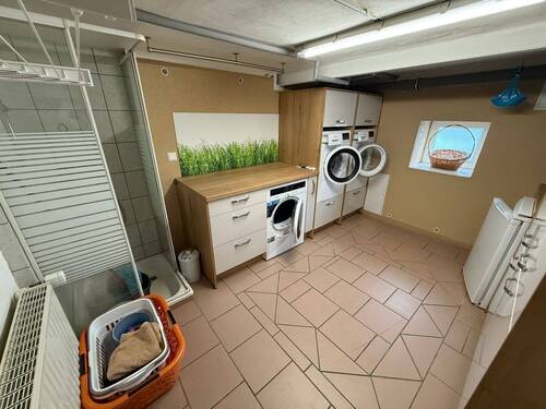 Keller HWR mit Dusche.jpeg - 