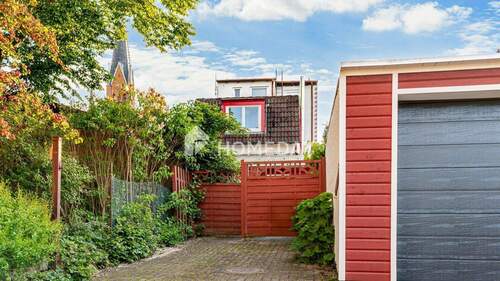 Außenansicht 1 - 9 Zimmer Mehrfamilienhaus, Wohnhaus zum Kaufen in Schleswig