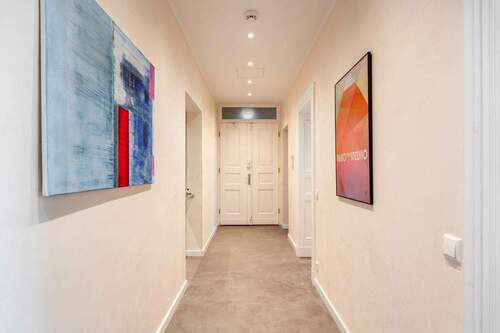 Eingangsbereich und Flur - 