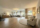 Einrichtungsbeispiel Wohnzimmer - 7 Zimmer Einfamilienhaus zum Kaufen in Usingen