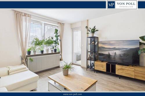 Titelbild - Gepflegte 3- Zimmerwohnung - renoviert - Balkon - Stellplatz