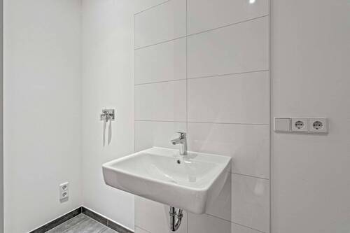 Platz für Waschmaschine und Trockner - 