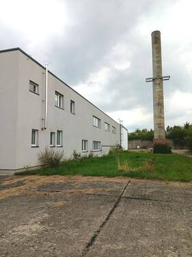 Hausansicht hinten - Halle in Kodersdorf / Feldhäuser zur Miete