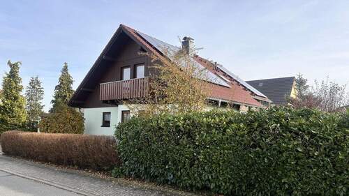 Frontansicht - 5 Zimmer Einfamilienhaus zum Kaufen in Struppen