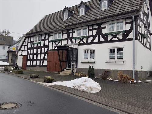 Außenansicht - 7 Zimmer Einfamilienhaus in Westerburg