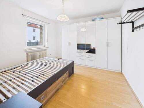 Schlafzimmer (EG) - 