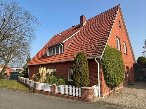 Bild 2 - 7 Zimmer Einfamilienhaus zum Kaufen in Uelsen