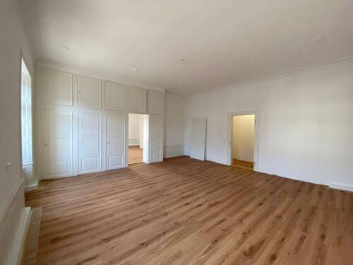 Geräumige Wohnung - 