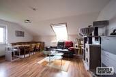 Wohnzimmer Dachgeschoss-Wohnung - 