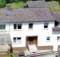 KEINE RENOVIERUNG NOTWENDIG, Gepflegtes Einfamilienhaus, umfangreich modernisiert, 2 Garagen und angelegter Garten - Ringgau Datterode