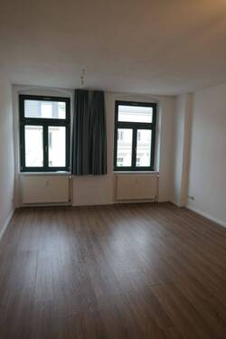 Wohnzimmer - 2 Zimmer Etagenwohnung zur Miete in Dresden
