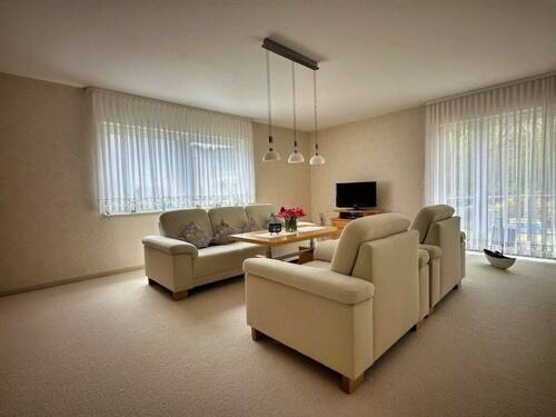 Wohnzimmer perfekt belichtet - 