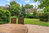 Terasse mit Blick auf den Garten - 