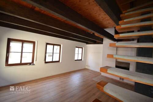 Wohnzimmer / Treppe zur Galerie - 