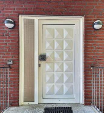 Haustür - Freistehendes Einfamilienhaus mit Einliegerwohnung und Ausbaupotenzial in Mauritz-Ost