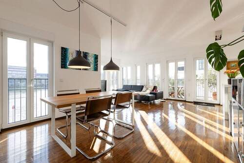 Titelbild - Exklusives Wohnen in erster Mainreihe - Drei-Zimmer-Designwohnung im Westhafen