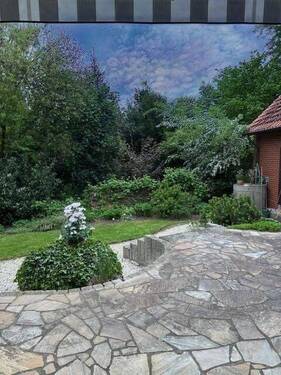Blick von Terrasse zum Garten - 